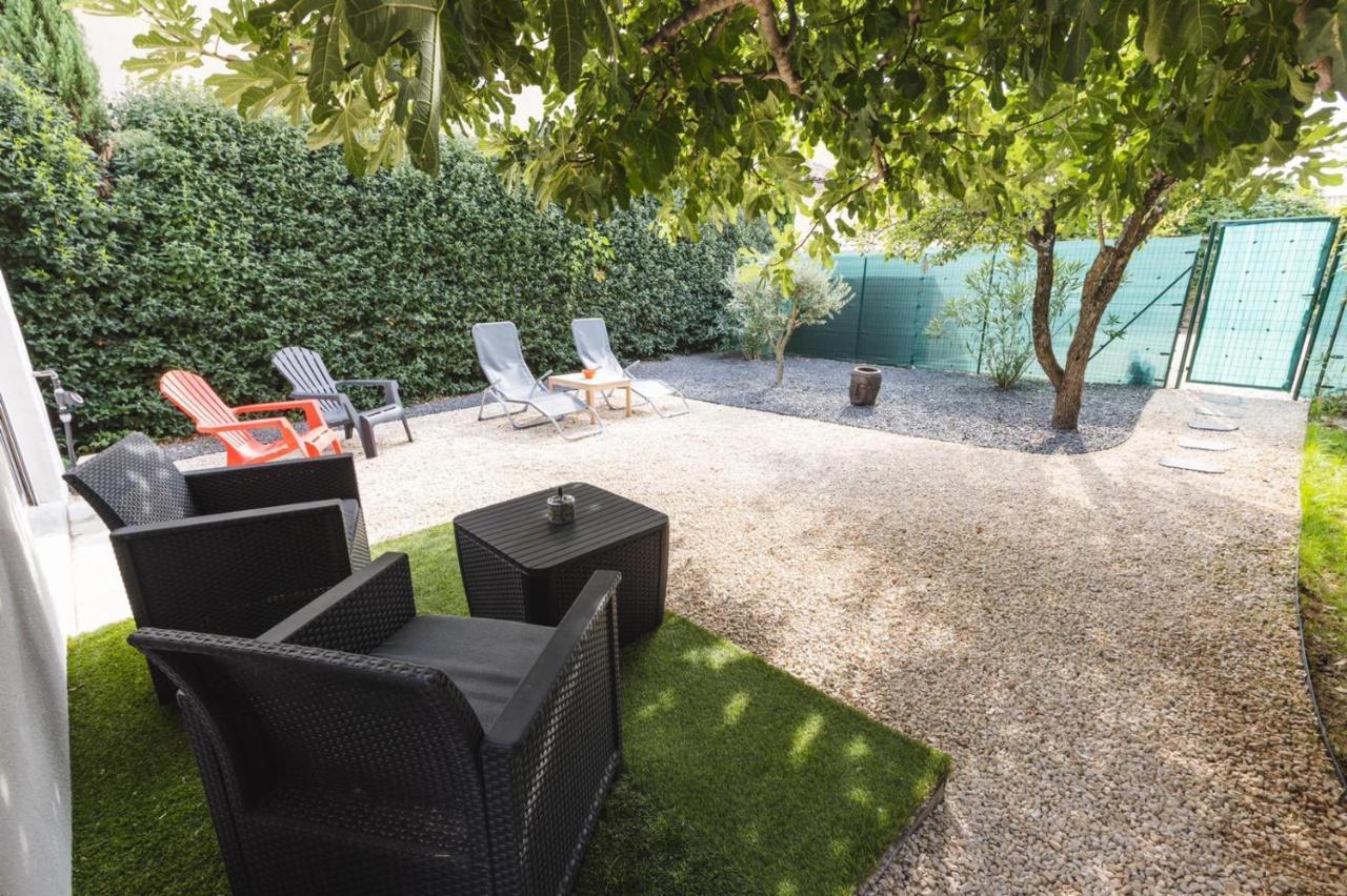 L'Eden House : Maison spécial couple avec jacuzzi Carpentras Exterior foto